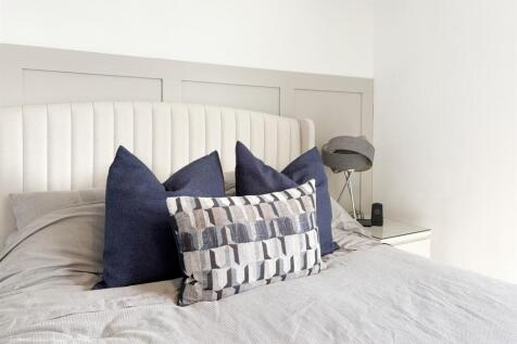 Bedroom 1-4.jpg
