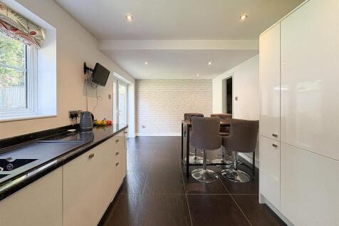 KITCHEN-4.jpg