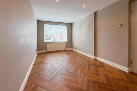 DINING ROOM.jpg