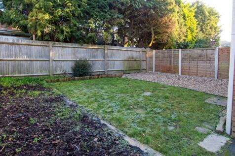 2 Awbrook Cl - Garden-1.jpg