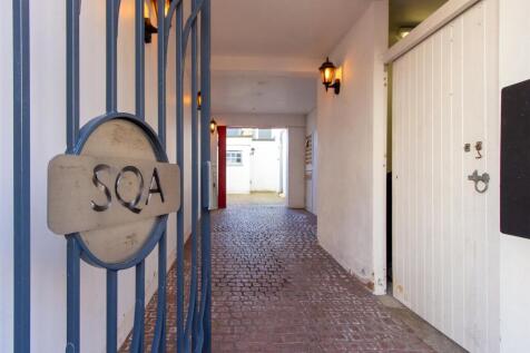 1 SQA - Entrance.jpg