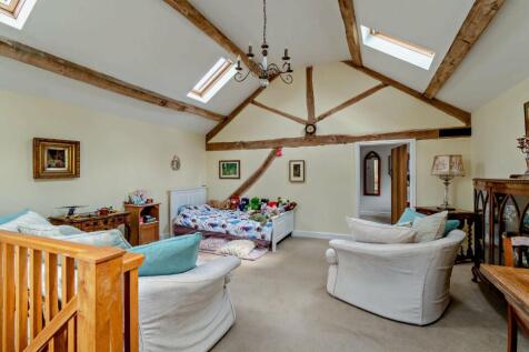 Sitting Room/Bedroom