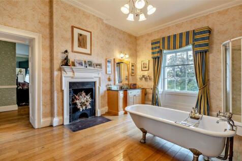 En Suite Bathroom
