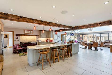 Kitchen/Dining