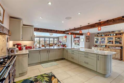 Kitchen/Dining