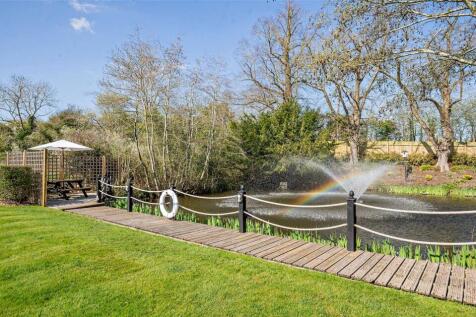 Pond &amp; Fountain