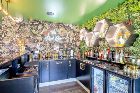 Summer House Bar