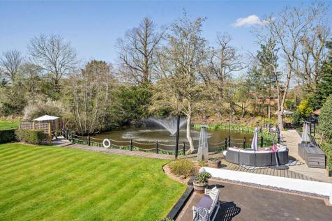 Pond &amp; Fountain