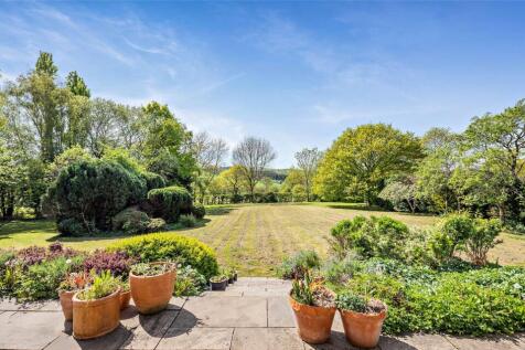 Terrace &amp; Lawn