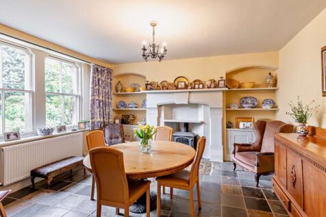 Breakfast Room