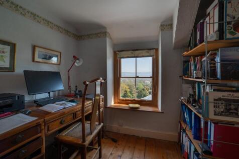 Bedroom 5/Office