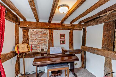 Music Room/Bedroom 4