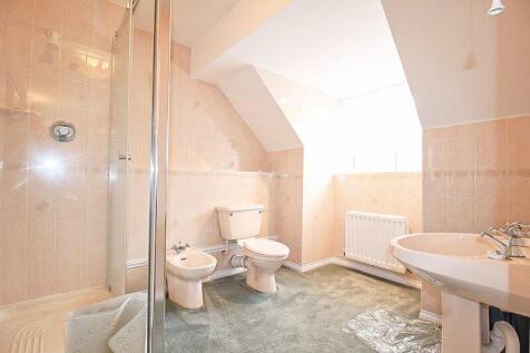 ENSUITE SHOWER ROOM
