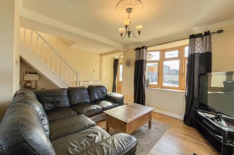 LIVING ROOM/DINER