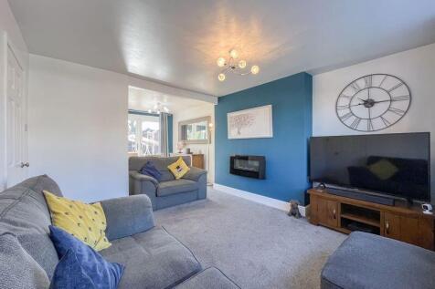 LIVING ROOM/DINER