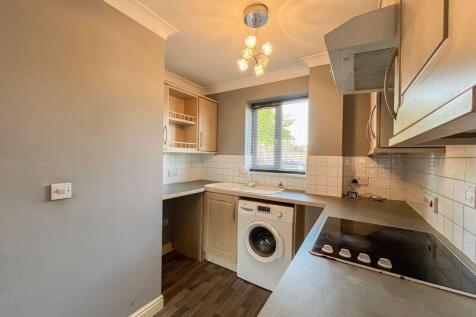 OPEN PLAN KITCHEN/LIVING ROOM
