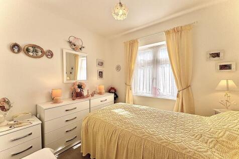 GROUND FLOOR BEDROOM