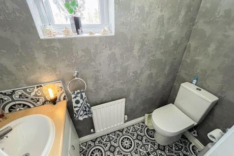 GROUND FLOOR WC