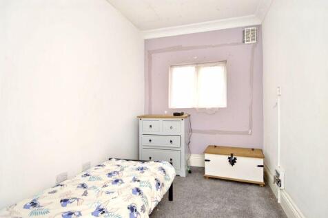 FIRST FLOOR BEDROOM SIX