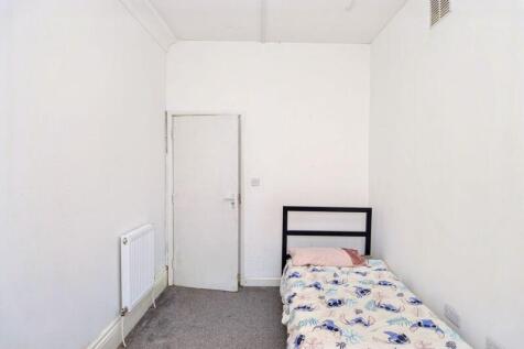 FIRST FLOOR BEDROOM SIX