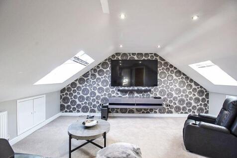 CINEMA ROOM/BEDROOM