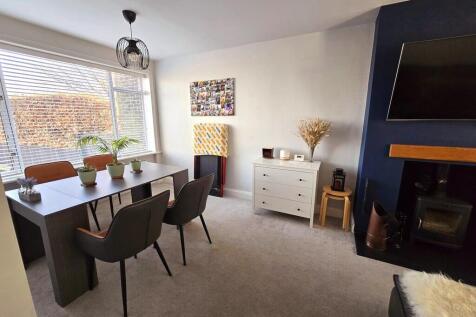 Loungedining room