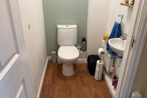 Cloak/WC Room