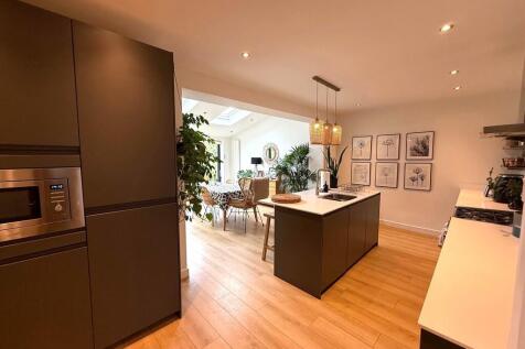 Additional Kitche...