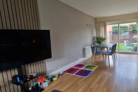 Additional Lounge...