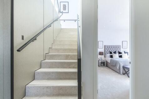 Admiralty House E1w
