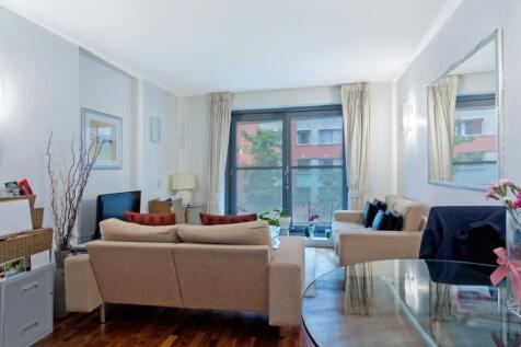 Fairmont Avenue E14