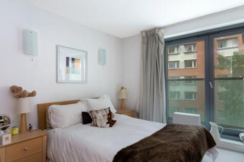 Fairmont Avenue E14