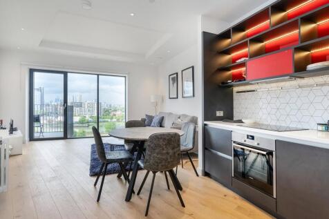 Modena House E14