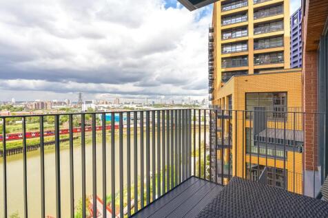 Modena House E14