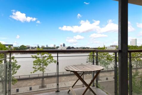Maritime Quay E14