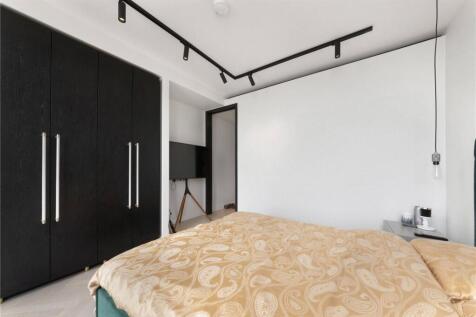 One Crown Place