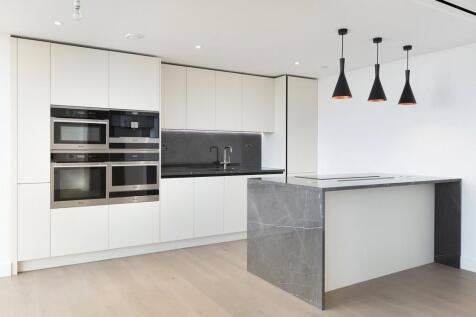 Admiralty House, E1w