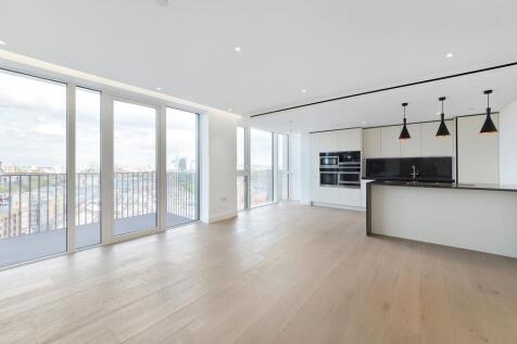 Admiralty House, E1w