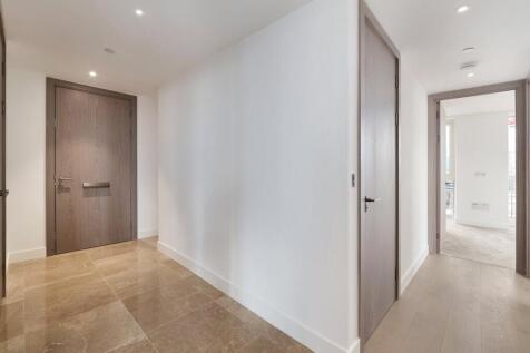 Admiralty House, E1w