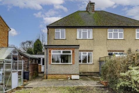 Large rear garden