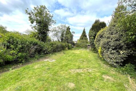 Large rear garden