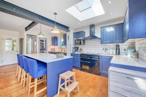 Magnificent Open Plan Kitchen/Dining/Family Room
