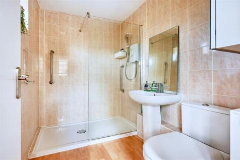 Cloakroom/Shower Room
