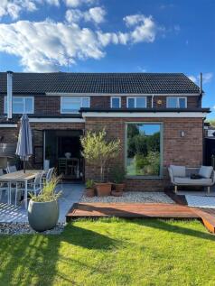 22 Prestwick Garden 3.jpg