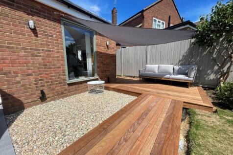22 Prestwick Garden 2.jpeg