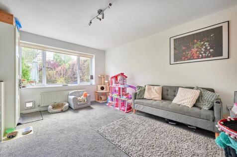 Playroom/TV room