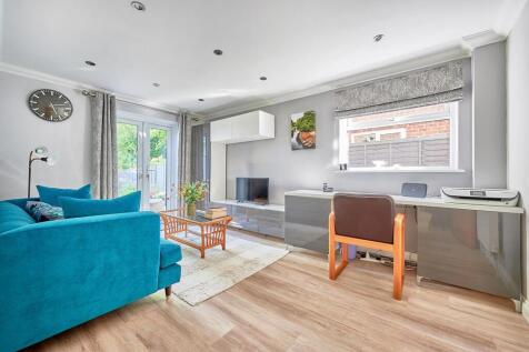 Large Study/Playroom