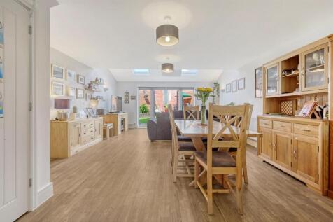 Impressive Open Plan Living Area