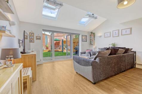 Impressive Open Plan Living Area