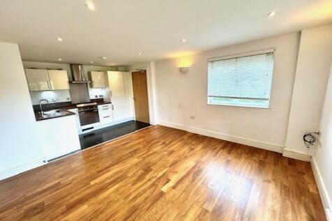 Open Plan Living Room/Kitchen
